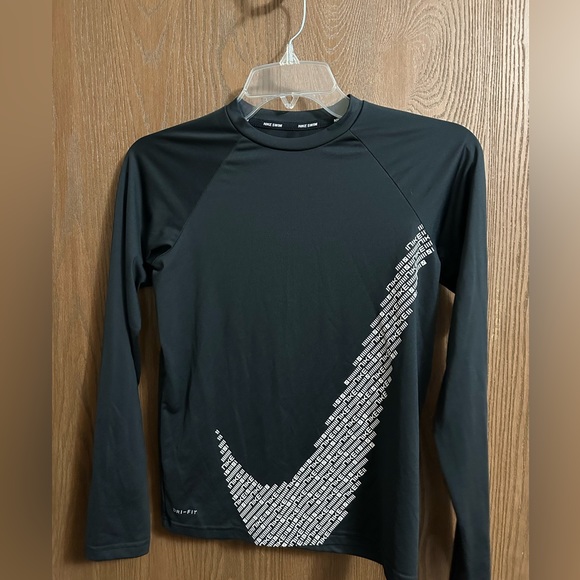 NWOT Nike DriFit Rash Guard black and white size Large.  Like new - Picture 1 of 4